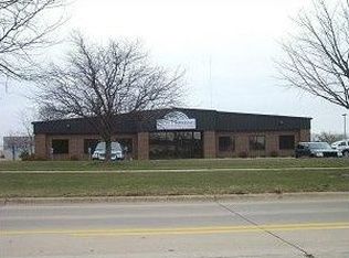 1850 Boyson Rd, Hiawatha, IA 52233