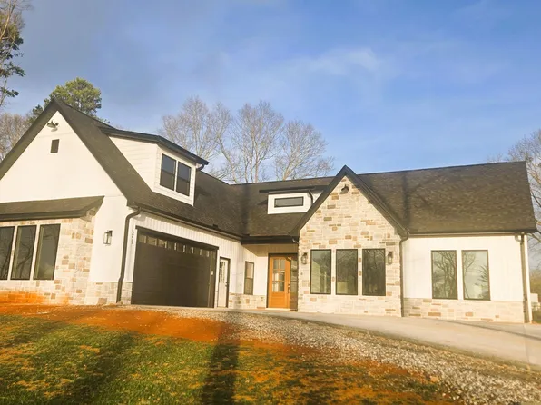 257 Ridge Rd, Wellford, SC 29385