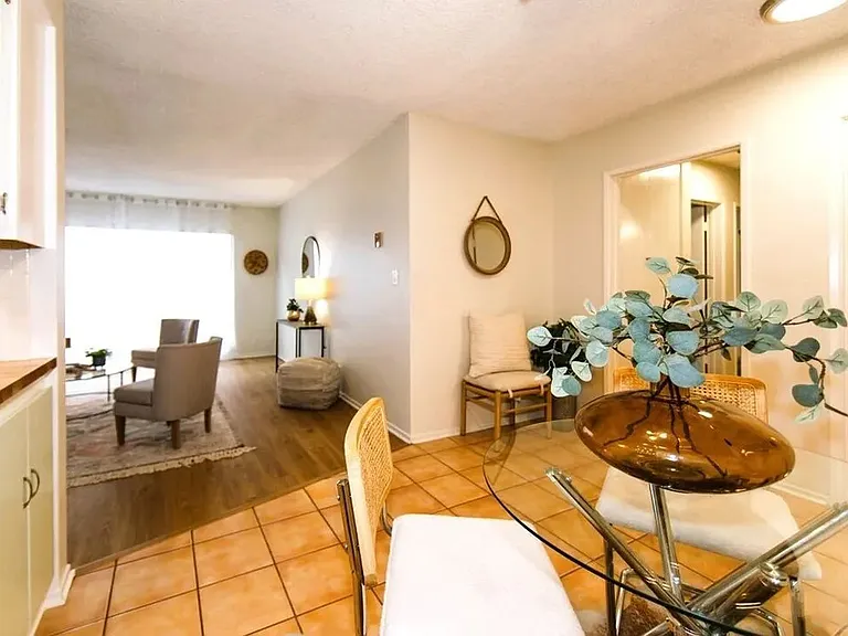 6199 Canterbury Dr #205-1 — Photo 13