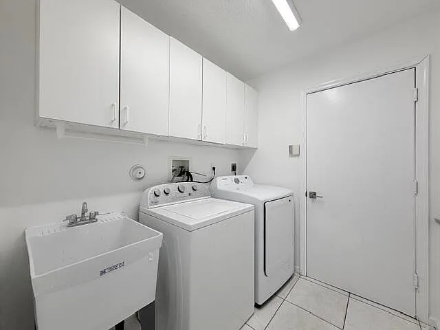 4853 NW 66th Ave — Photo 24