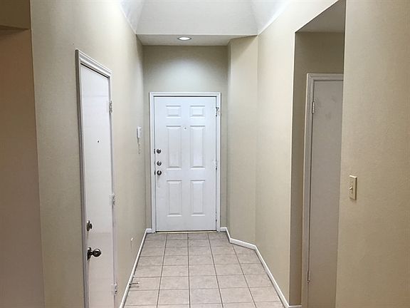 2nd image of 1703 Oak Meadow Dr