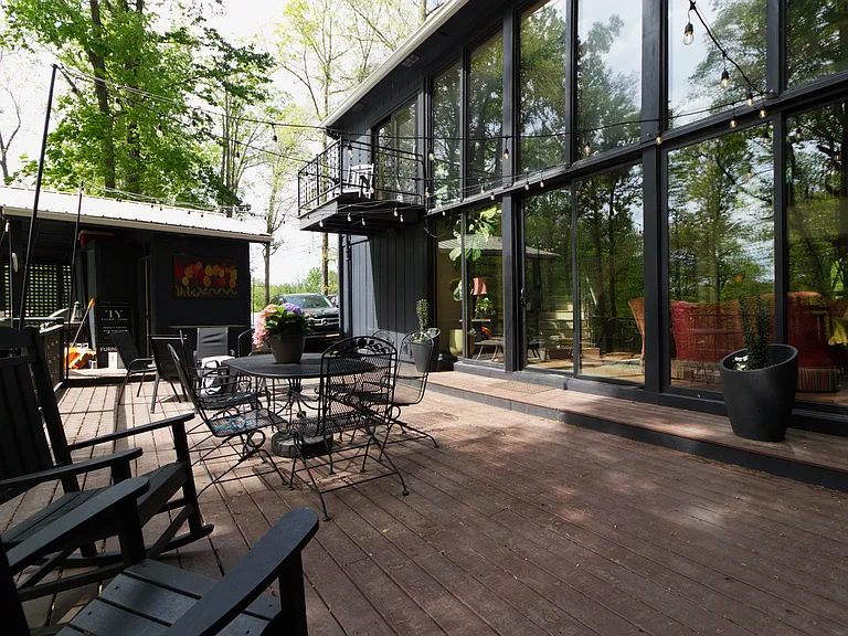 Spacious rear deck off of living room for entertaining friends and family