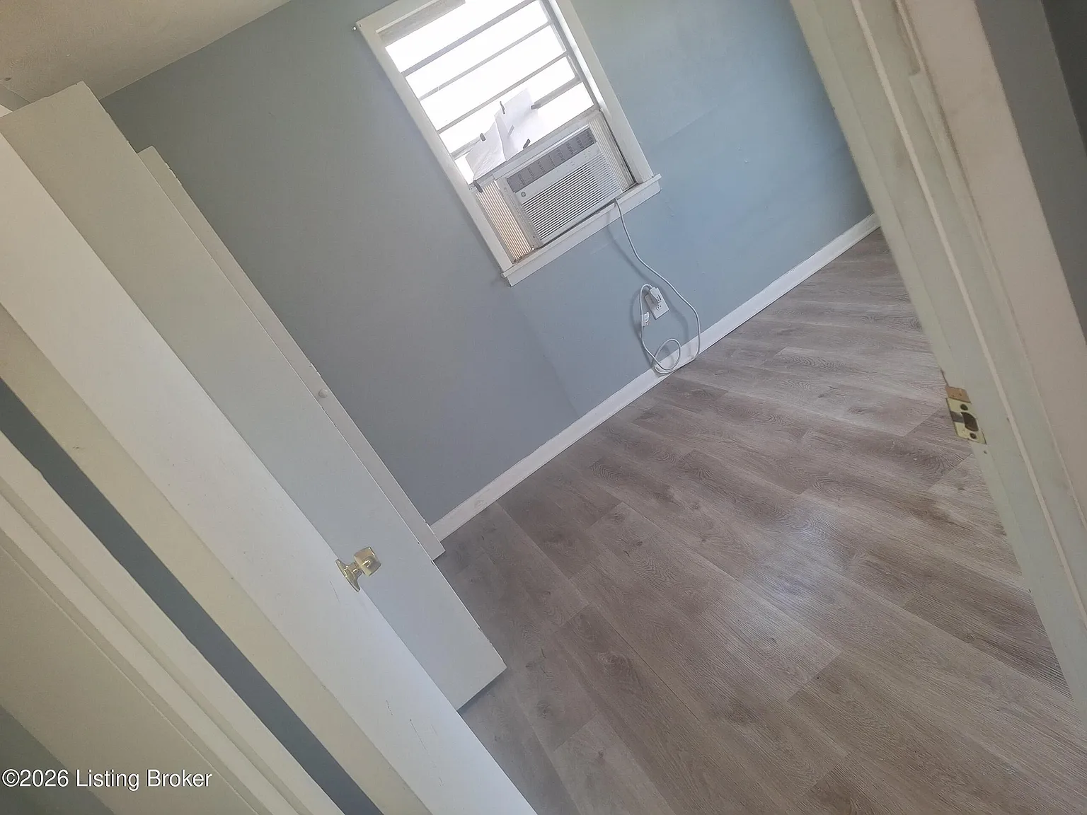 2 bed, 1.0 bath, 920 sqft, $850 — Photo 4