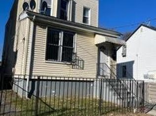 458 S 6th Ave, Mount Vernon, NY 10550