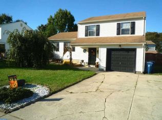 27 White Dr, Newark, DE 19702