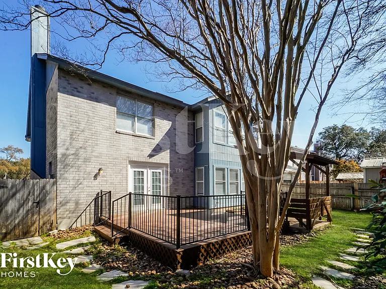 14219 N Hills Village Dr — Photo 16