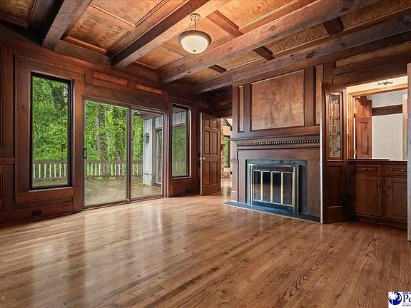 5th image of 309 Lyndale Dr