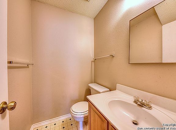 5th image of 414 Stone Creek Dr