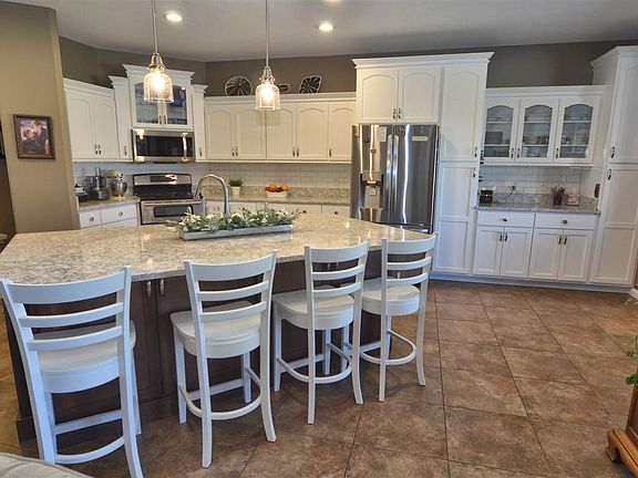 4th image of 4120 Valley Green Cir