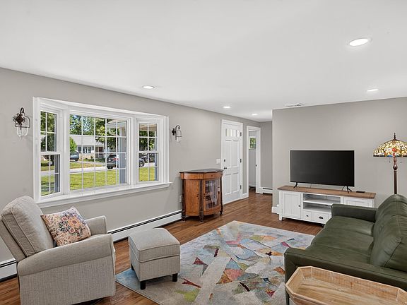 3rd image of 29 Almira Road