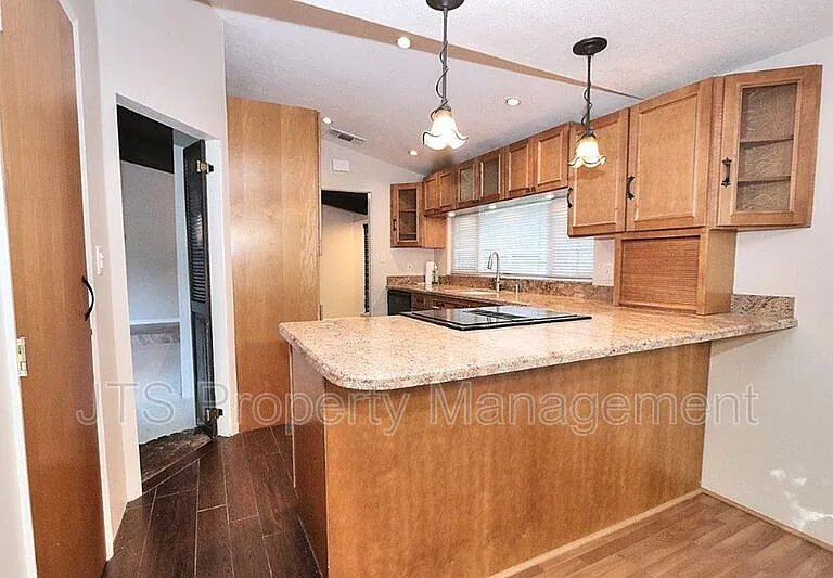 1060 Sand Bar Cir — Photo 38