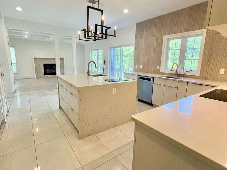10 Apple Hill Dr — Photo 7