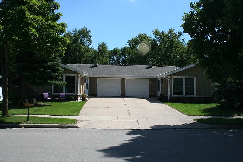 1st image of 1664 Highland Dr