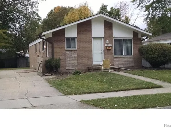 27933 Greater Mack Ave, Saint Clair Shores, MI 48081