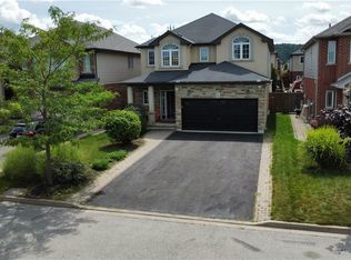 74 Lampman Dr, Grimsby, ON L3M 0E5