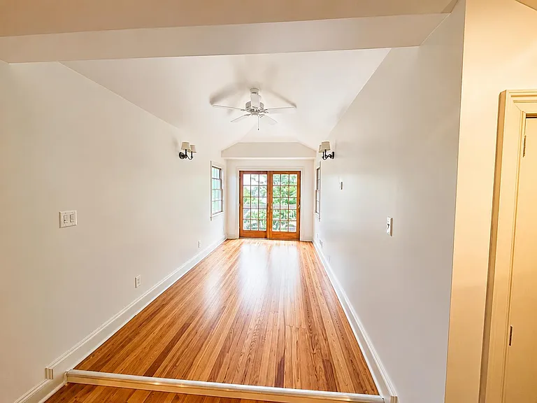 122 S Hanover Ave — Photo 17