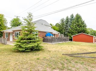 2400 N Lakeshore Rd, Carsonville, MI 48419