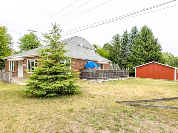 2400 N Lakeshore Rd, Carsonville, MI 48419
