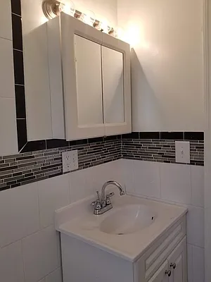 Rented by Confidential Realty | media 7