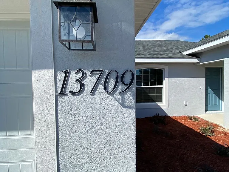 13709 SW 40th Cir — Photo 32