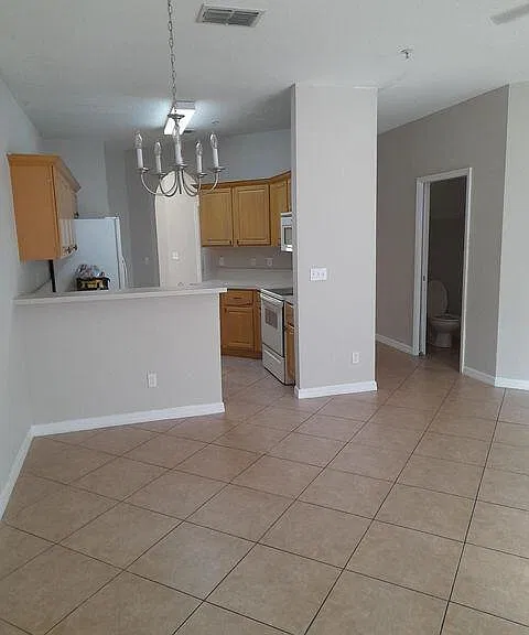 821 Pipers Cay Dr — Photo 4
