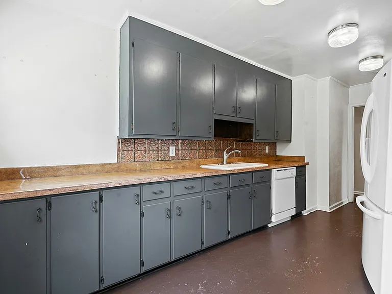 212 SE Kalash Rd — Photo 16