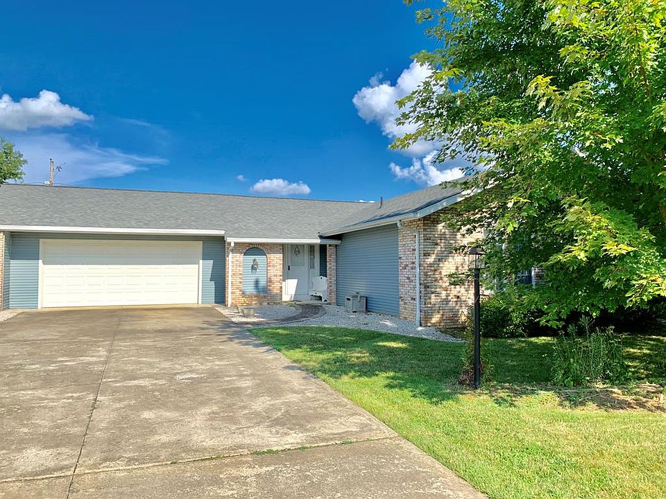 1st image of 2229 Woodcrest Dr
