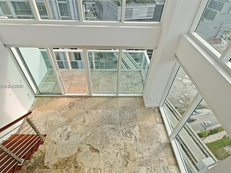 41 SE 5th St #1016 — Photo 5