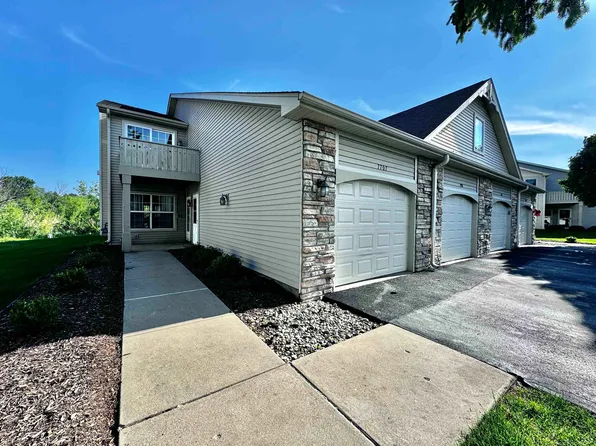 7707 Creek Bnd, Rockford, IL 61114
