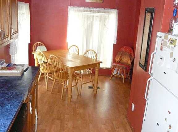 3rd image of 435 Olive St