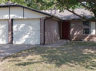 701 Ash Ln, Norman, OK 73072