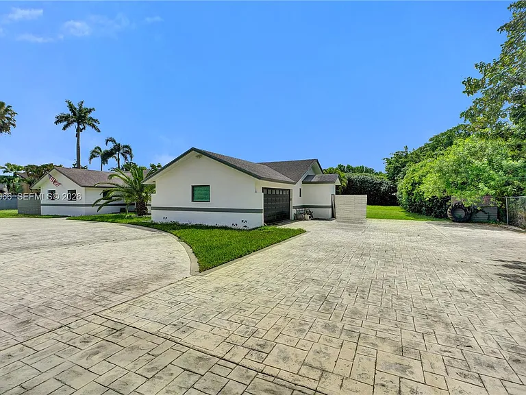 22421 SW 184th Ave — Photo 30
