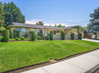 2408 Bora Bora Way, Medford, OR 97504