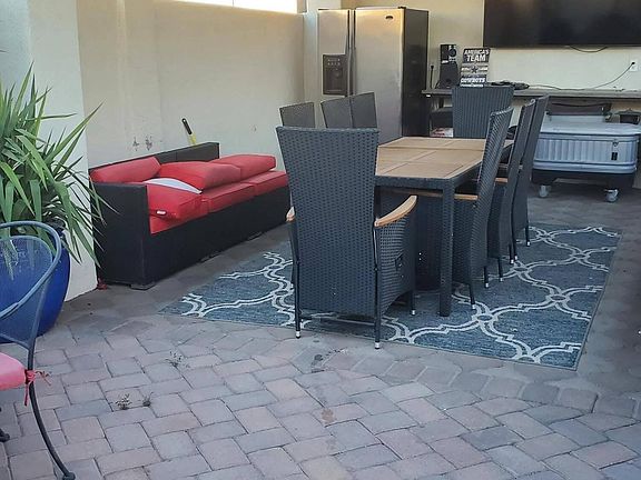 3rd image of 5968 S Avenida Bodega