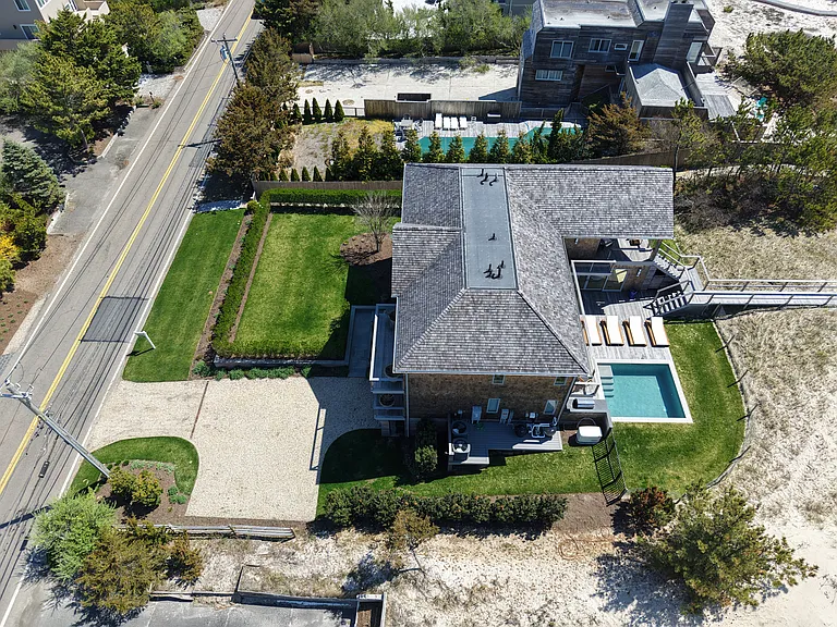 451 Dune Rd — Photo 51