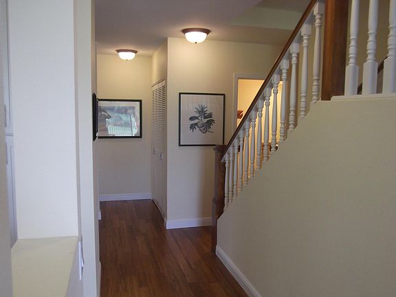 3rd image of 92-1463 Aliinui Dr APT G