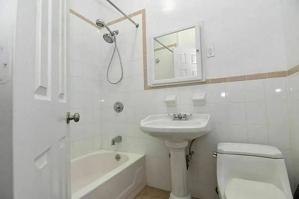 Rented by Bohemia Realty Group | media 17