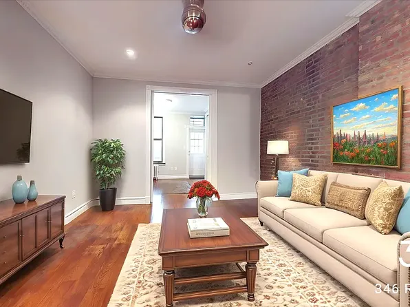 212 East 25th Street image 1 of 4