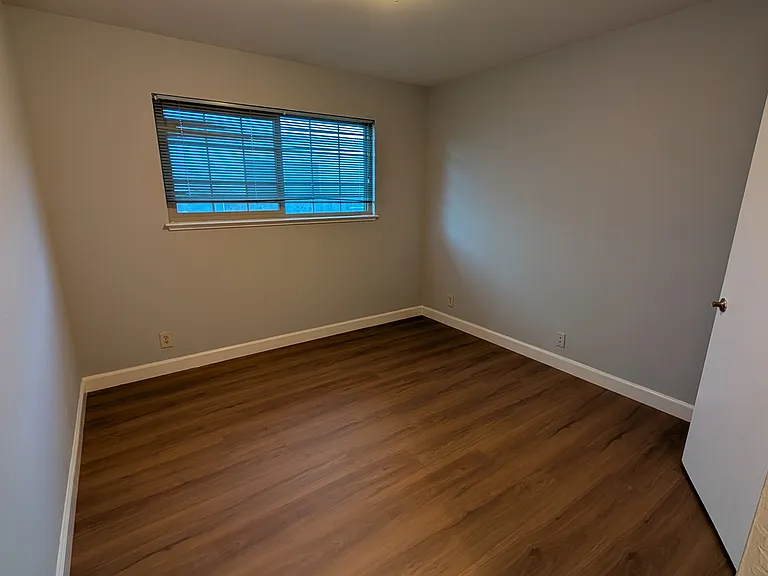 4448 Irvington Ave — Photo 4