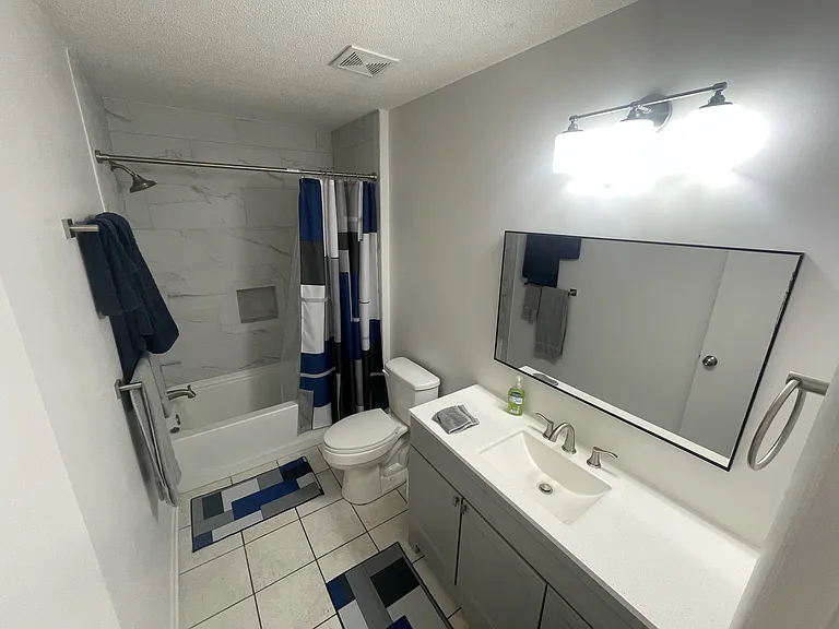 119 Foxhill Dr — Photo 2