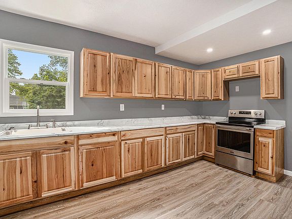 2nd image of 603 Joy St