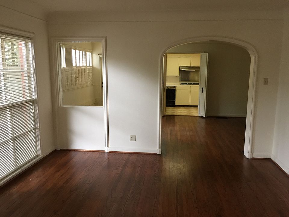1st image of 4501 Emerson Ave APT 1