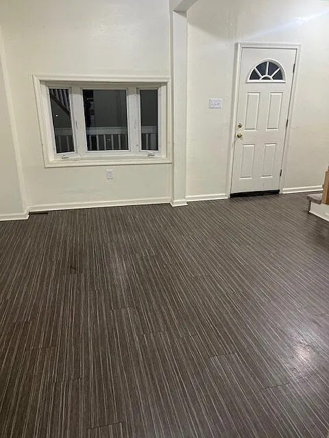 3 bed, 1.5 bath, 983 sqft, $1,295 — Photo 4