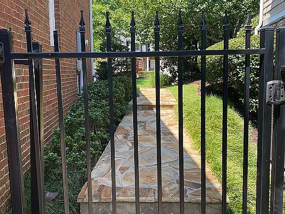 Flagstone walkway 