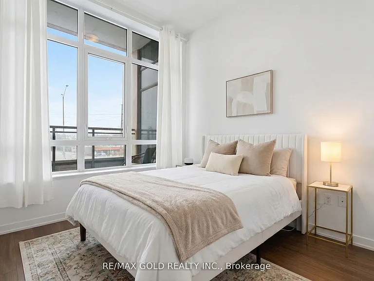 395 Dundas St W #117 — Photo 6