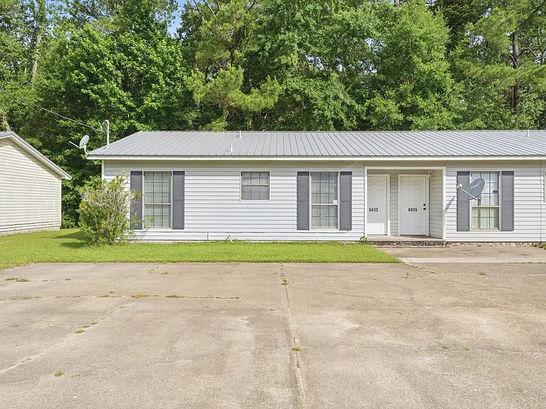 6415 Schoel Ln — Photo 1
