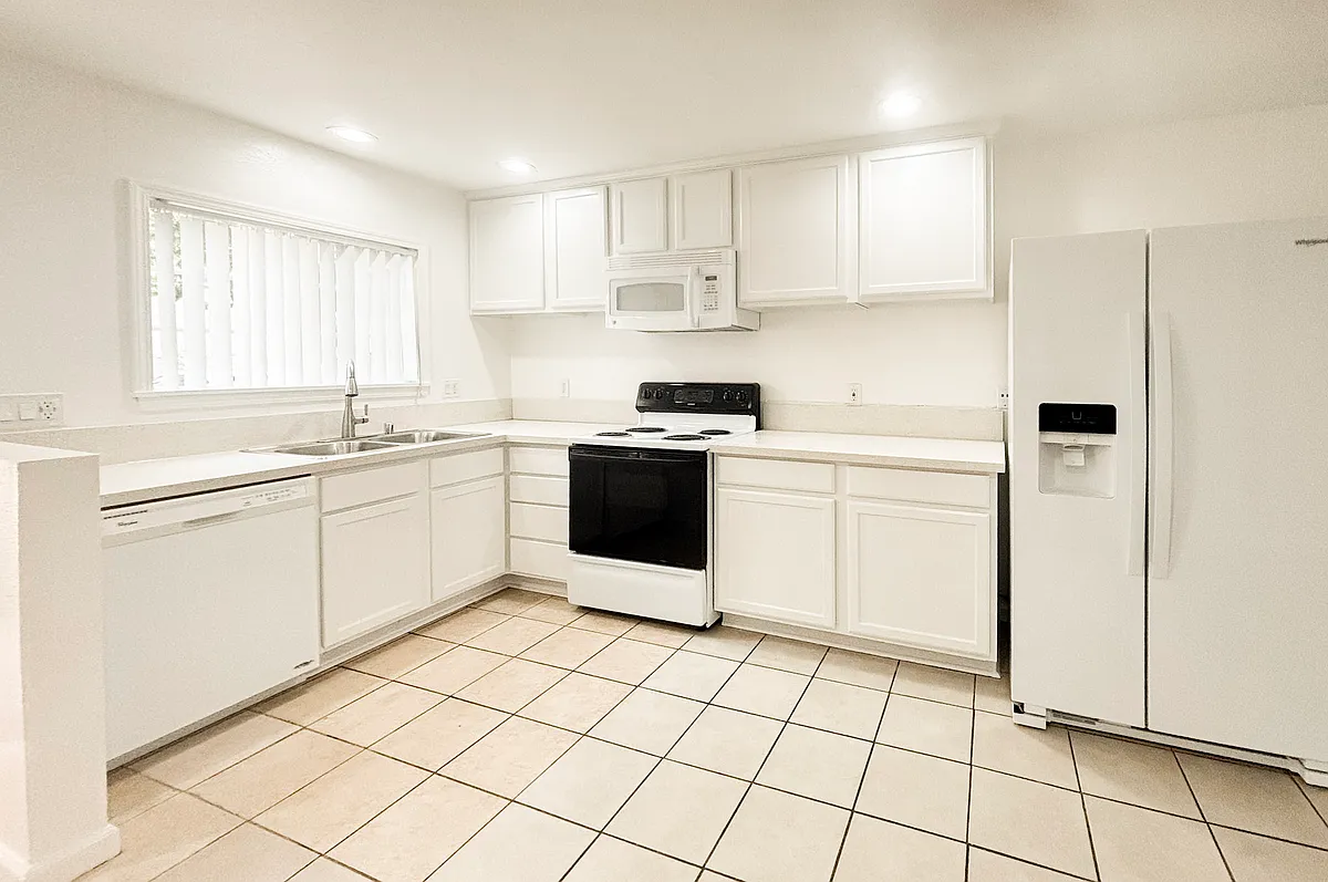 Building Photo - 8856 Olive Ln #9