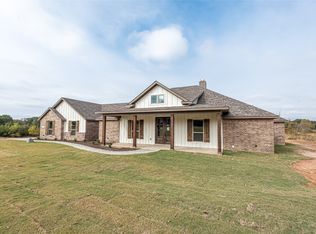 116 Oak Springs Ln, Weatherford, TX 76087