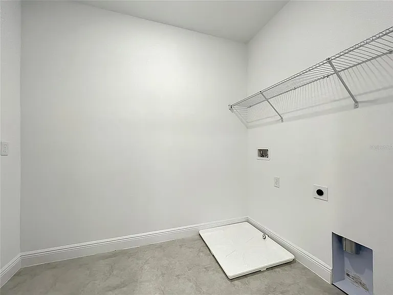 4379 Renly Ln — Photo 58