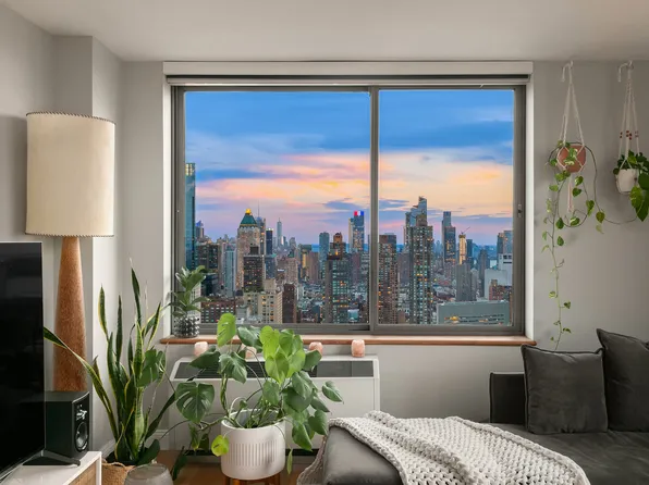 101 West 67th Street image 8 of 17